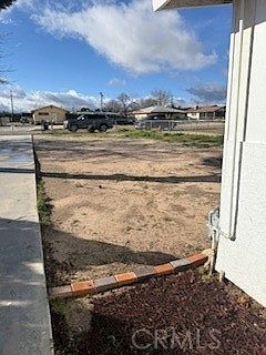 5th image of 16366 Walnut St