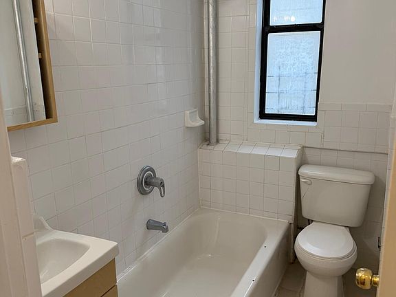 5th image of 72 Vermilyea Ave #3BB
