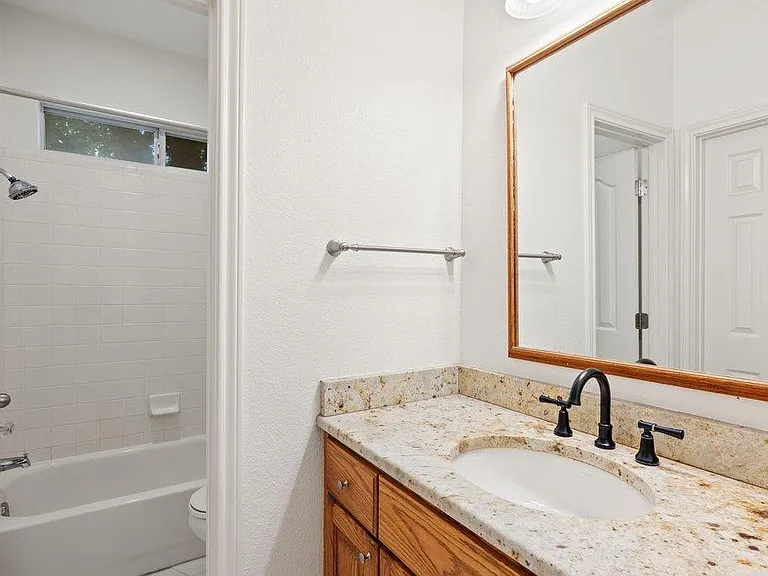 17133 Majestic Ridge Rd — Photo 24