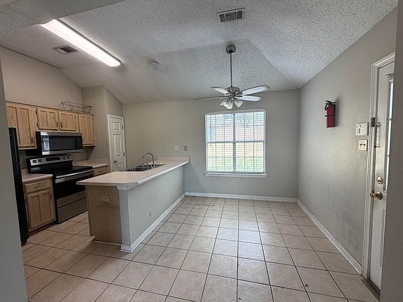 5th image of 1250 Tyler Pl