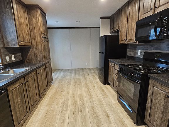 2nd image of 855 W Jefferson St Lot 150