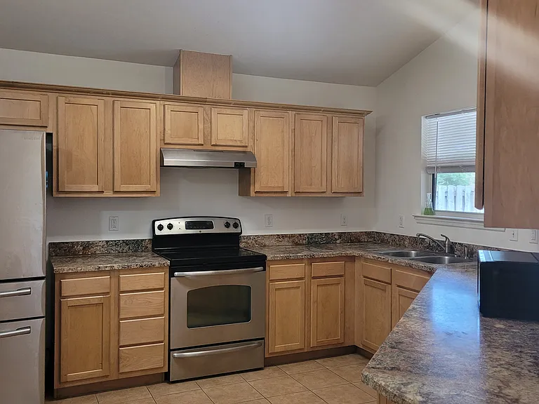 8955 SW 74th Ln — Photo 6