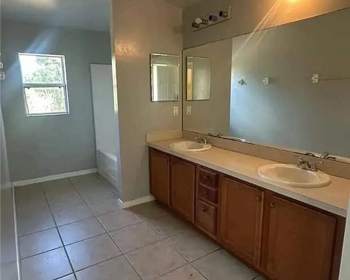 395 Palomar Ave — Photo 6