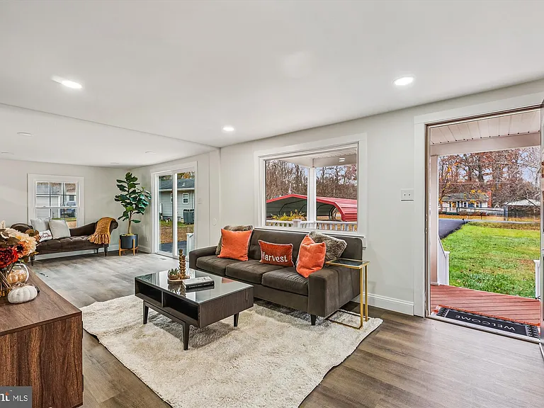 4250 Piper Ln — Photo 15