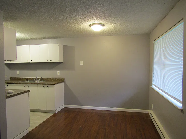 12721 47th Ave SW — Photo 2