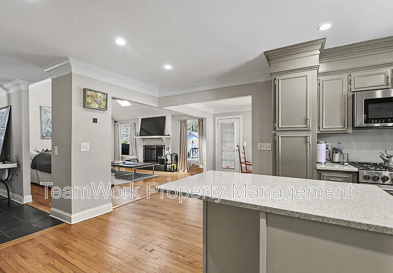 18 Shadowmoss Pkwy — Photo 17