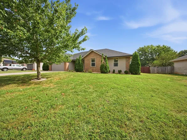 506 S Birchwood Street, Strafford, MO 65757