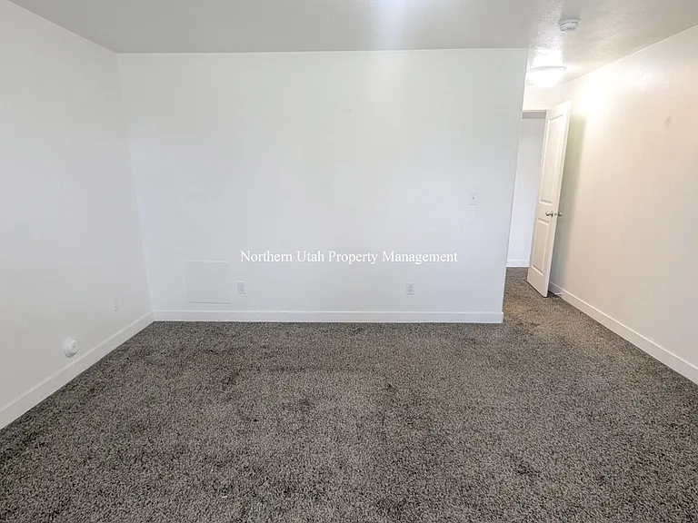 1290 N 200 W #1 — Photo 8