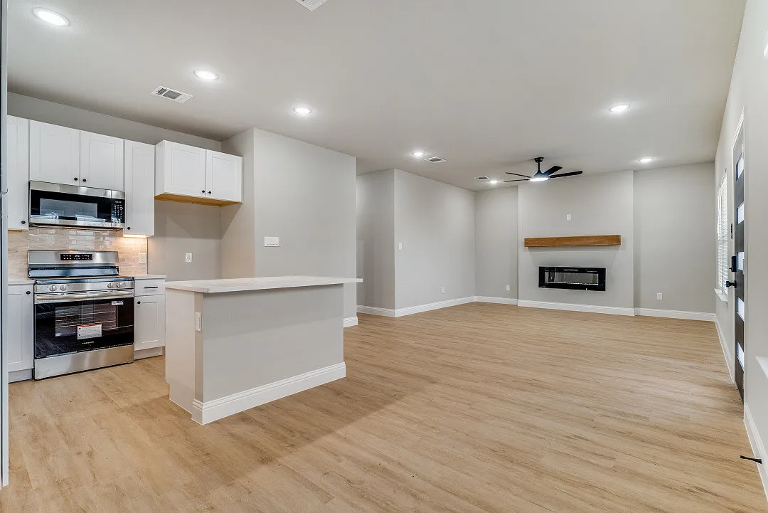 3 bed, 1260 sqft, $1,895 — Photo 3