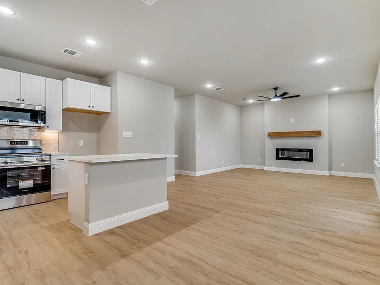 2707 Brazos River Dr — Photo 3