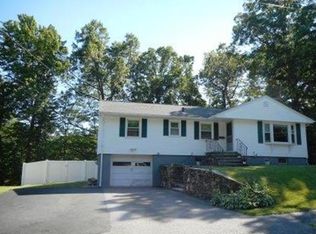 31 Saratoga Dr, Worcester, MA 01606