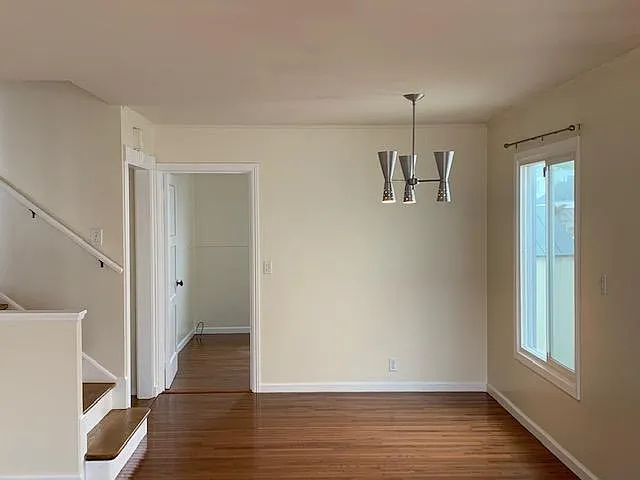 77 Fairlawn Ave — Photo 2