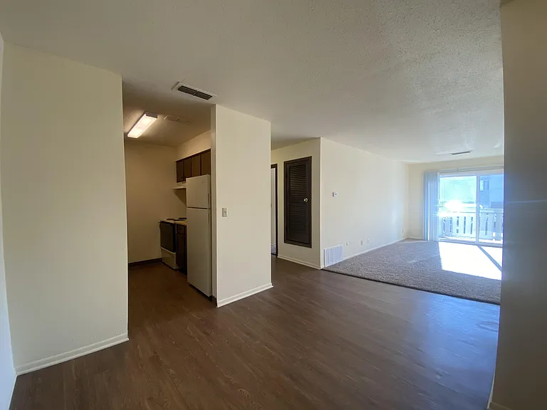 Kimberly Club Apartments — Photo 109