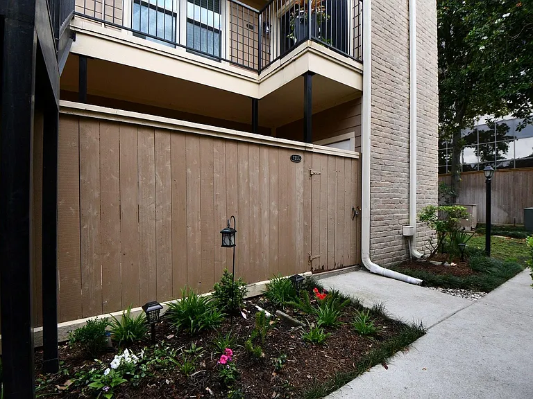 720 Bering Dr #169 — Photo 2