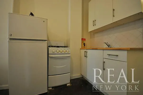 Rented by REAL New York | media 18