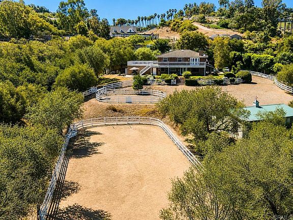 3rd image of 20020 Elfin Forest Rd