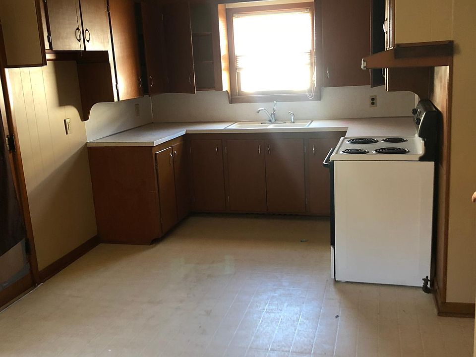 2nd image of 842 S San Jose Dr