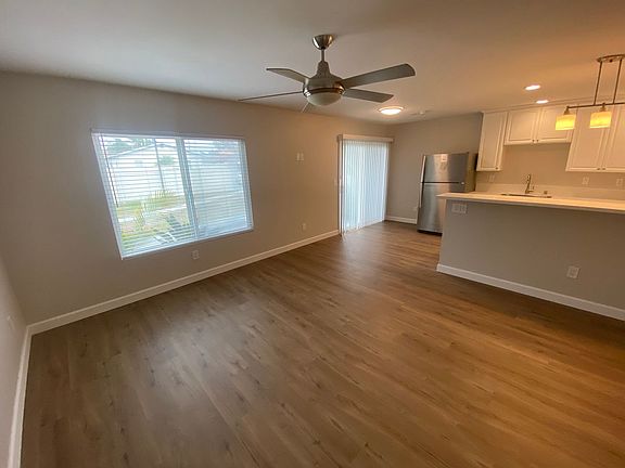 5th image of 4820 68th St Unit 3