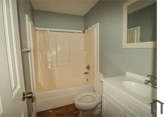 3 bed, 936 sqft, $700 — Photo 3
