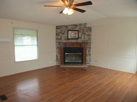 4th image of 382 County Road 4450