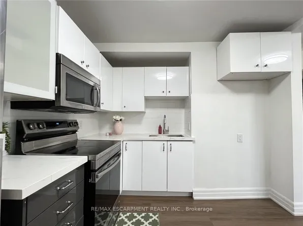 1164 Cannon St E, Hamilton, ON L8L 2K1