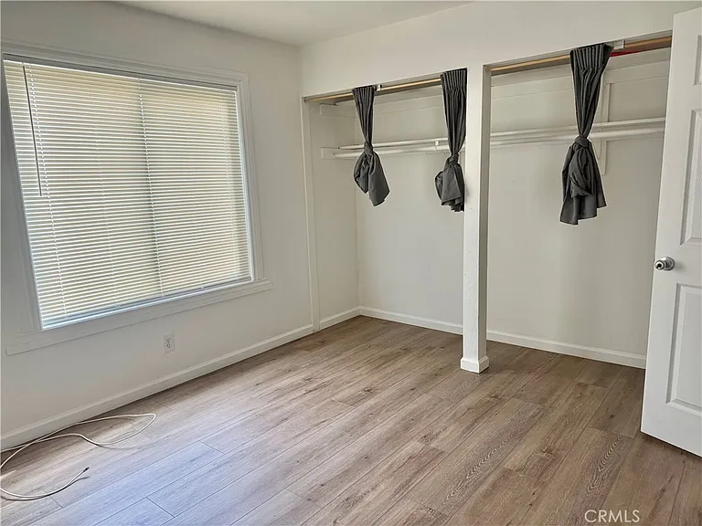 1735 E Washington St #G12 — Photo 9