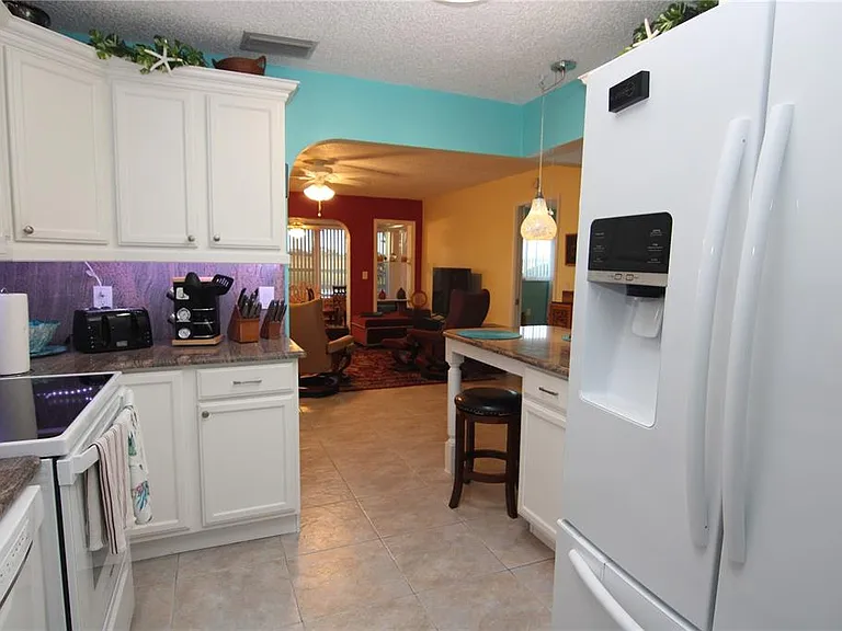 1207 Lakehouse Ct #1207 — Photo 4