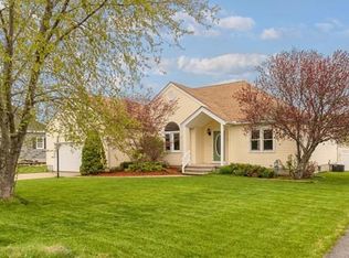 22 Sandpiper Dr, Shrewsbury, MA 01545