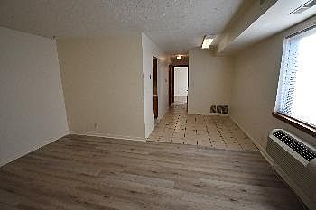 3rd image of 1026 W 24th St #6