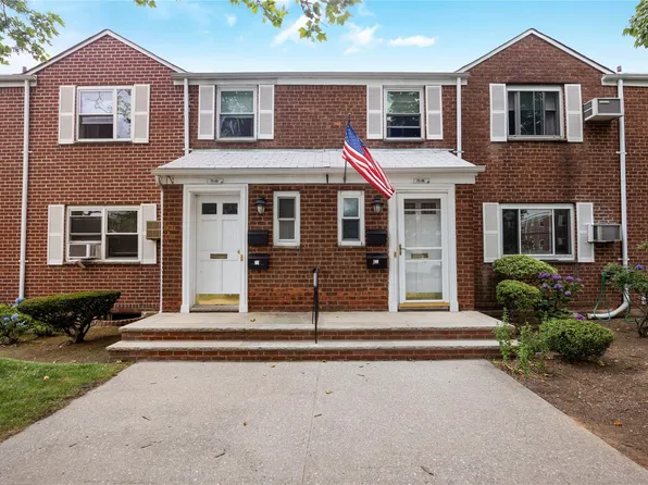 75-06A 255 Street #A, Glen Oaks, NY 11004