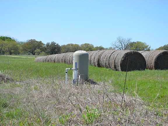 2nd image of 5568 Bleiblerville Rd