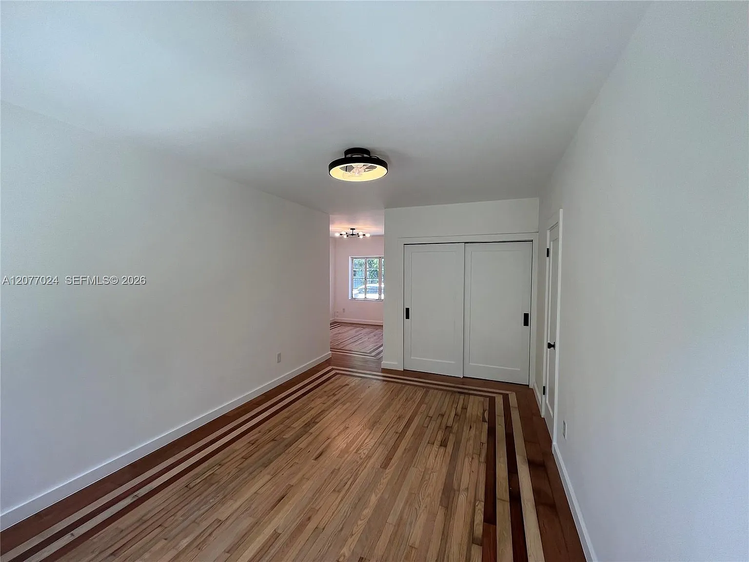 Deco Gardens Condo — Photo 2