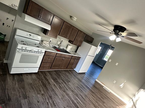 3rd image of 760 Juniper Rd
