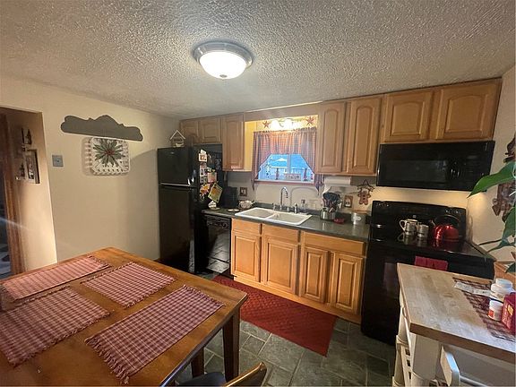 2nd image of 110 Keltz Ln