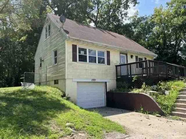 2931 E Aurora Ave, Des Moines, IA 50317