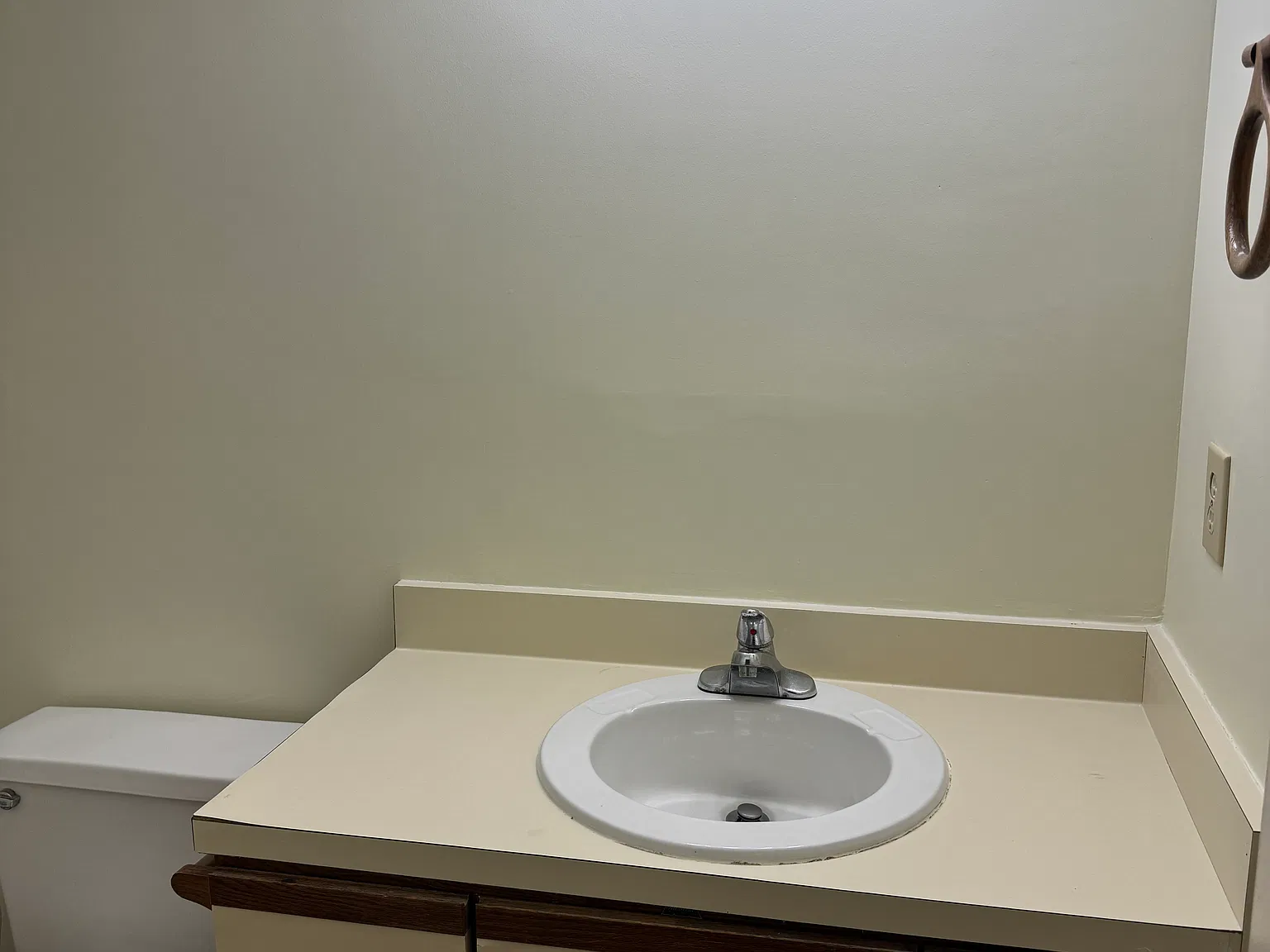 3 bed, 1330 sqft, $1,825 — Photo 3