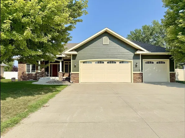 120 Rottunda Way, South Sioux City, NE 68776
