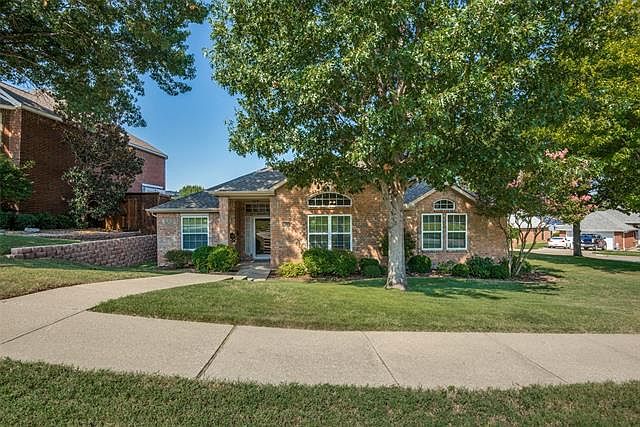 1st image of 3813 Cromwell Dr