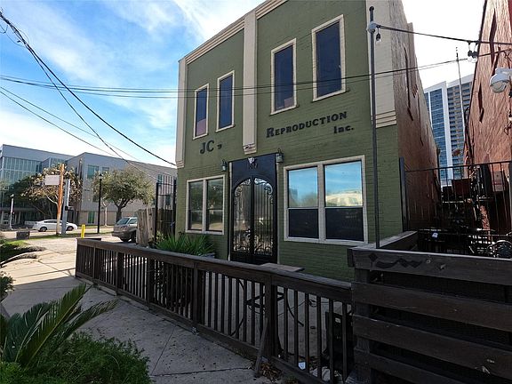 2nd image of 1012 McGowen St #2