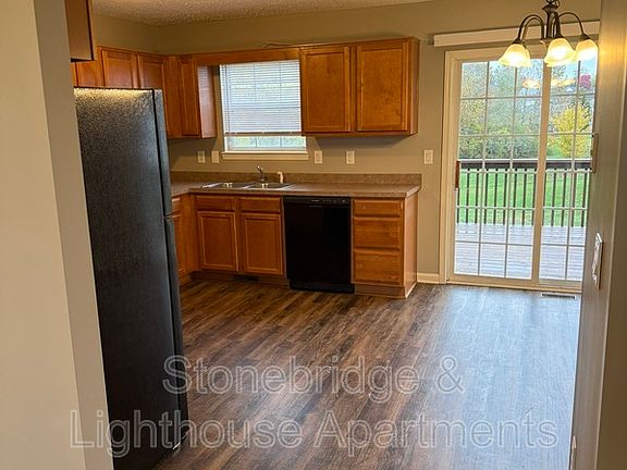 3rd image of 2804 Coyote Ct