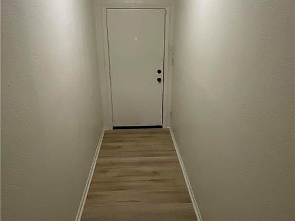 3rd image of 1000 W Linden Ave