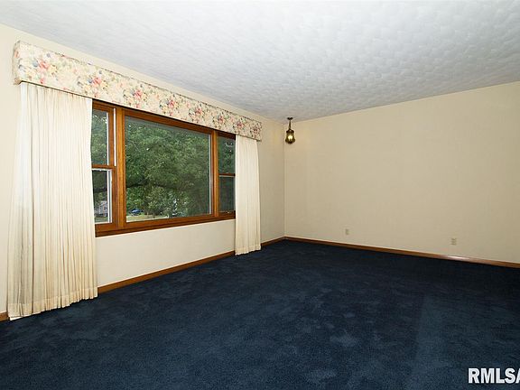 4th image of 2721 34th Avenue Ct