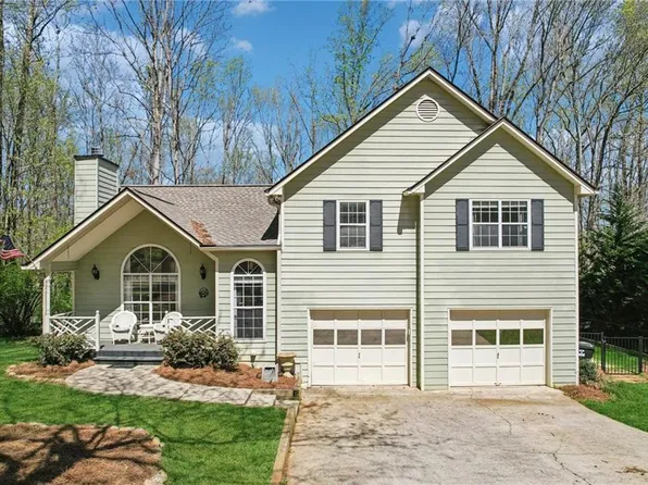 6210 Carriage Ct, Cumming, GA 30040