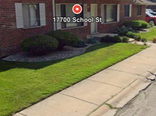 17700 School St, Lansing, IL 60438