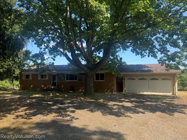 1278 N Van Dyke Rd, Imlay City, MI 48444