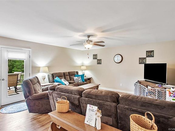 3rd image of 5812 Autumnleaf Dr