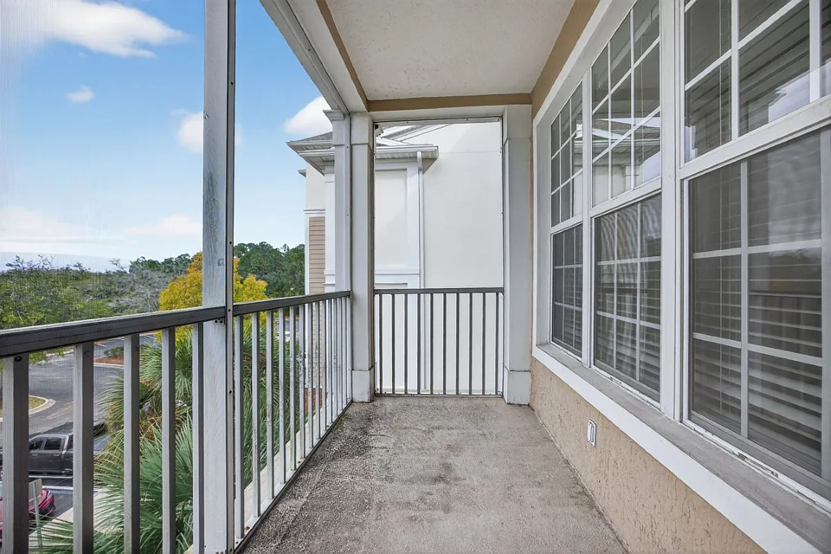 Building Photo - 11251 Campfield Dr #2305