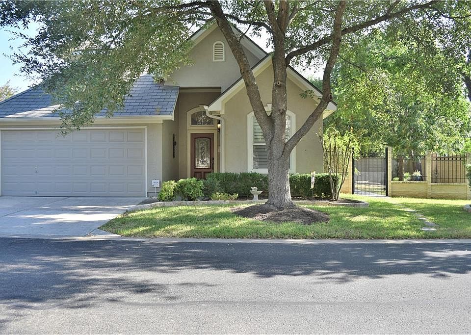 1st image of 105 Double Eagle Dr