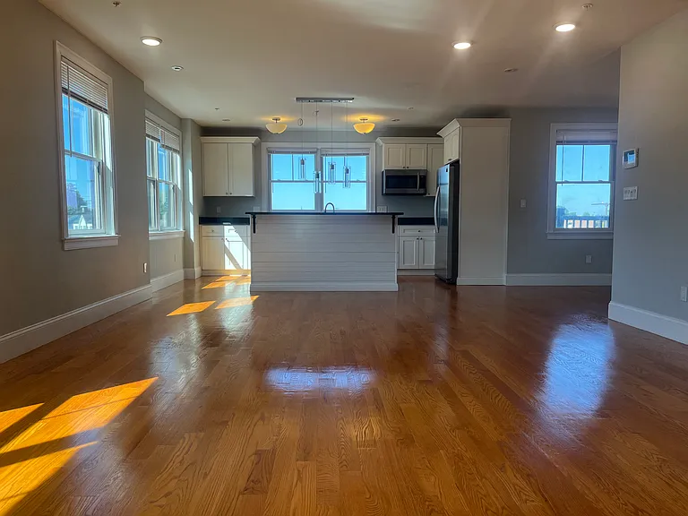 45 Spring St #7 — Photo 6