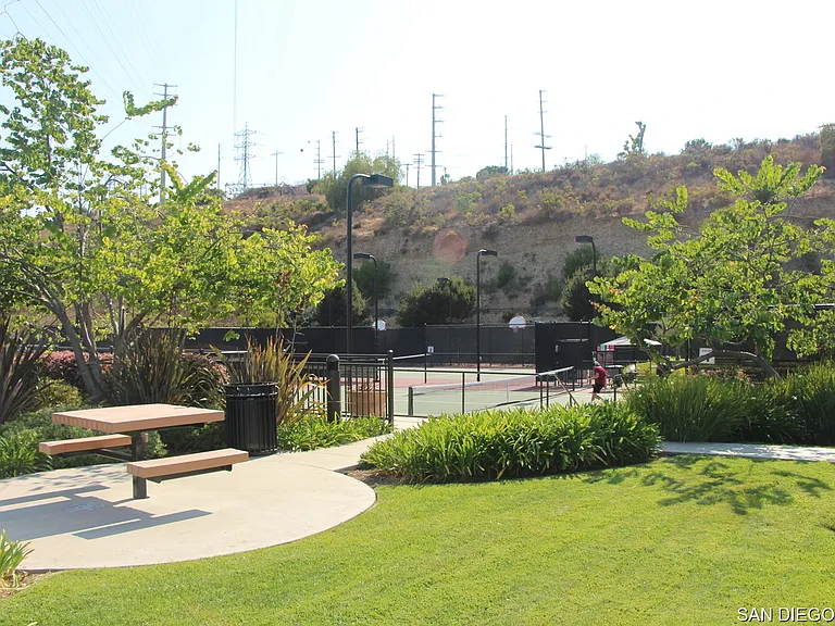 2944 Escala Cir — Photo 13